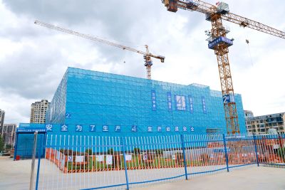 《给阿嬷的情书》刷屏后，我们在郴州工地发现了另一封“情书”